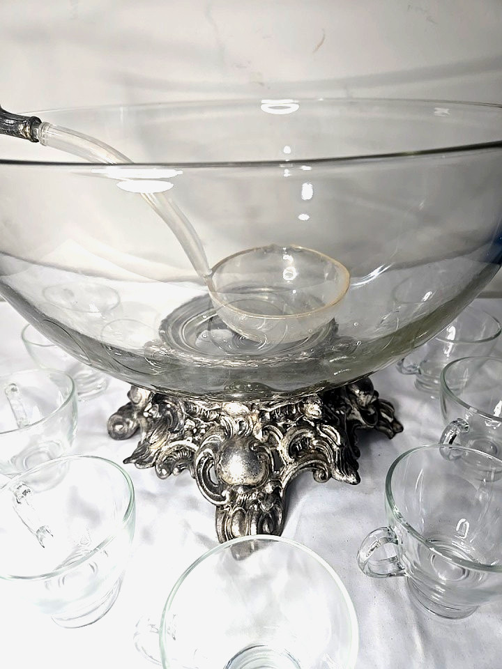 Pitman-Dreitzer 1545 Colony 10 Piece Silver Elegance Punch Bowl Set c1960s USA