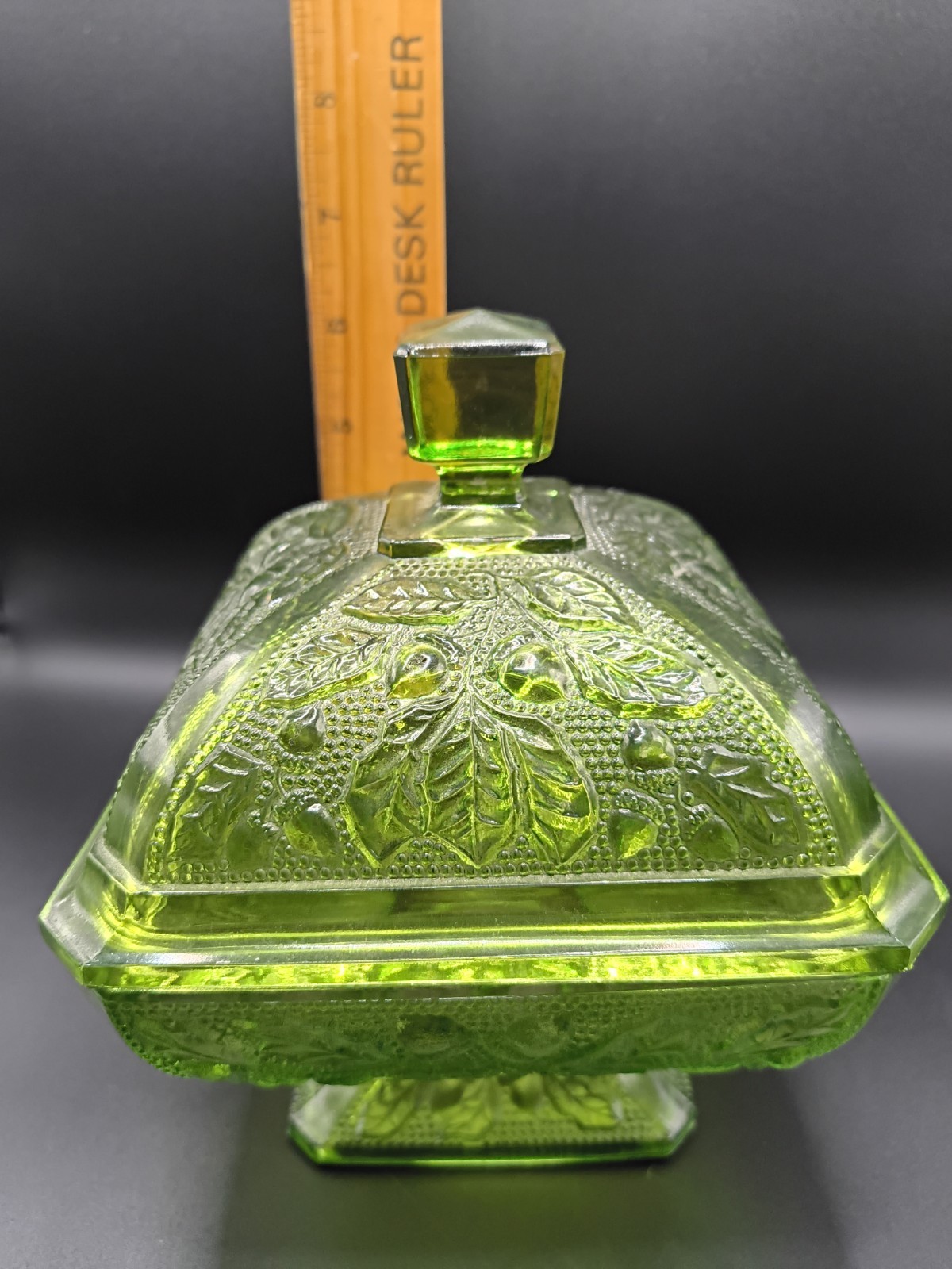 JEANETTE GLASS Green Oak and Acorn Pattern Lidded Vntg W/Uranium Or Maganese