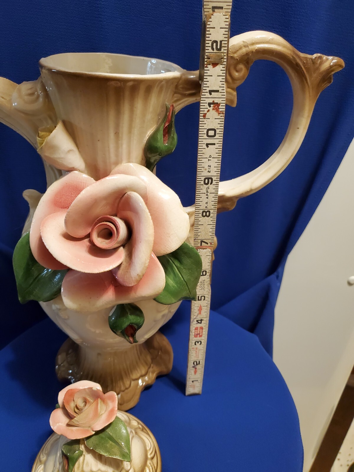 SALE! WAS 85. VTG MCM 15in CAPODIMONTE ITALY CREAM/TAN W ROSES LIDDED PITCHER