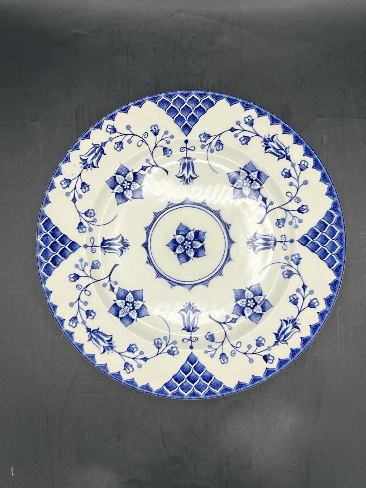 Staffordshire English Ironstone Tableware 9.5” Set Of 4 Dinner Plates Romance