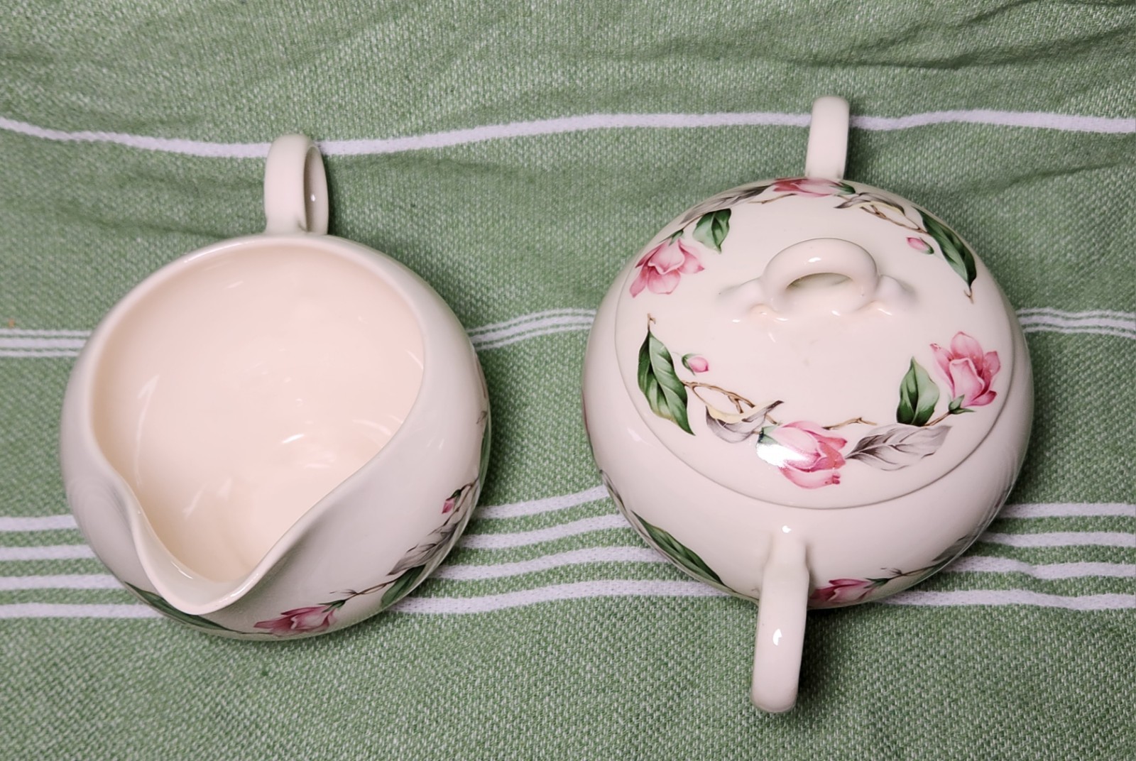 Vtg Universal Potteries Ballerina Rose Garland Ceramic Sugar & Creamer Set