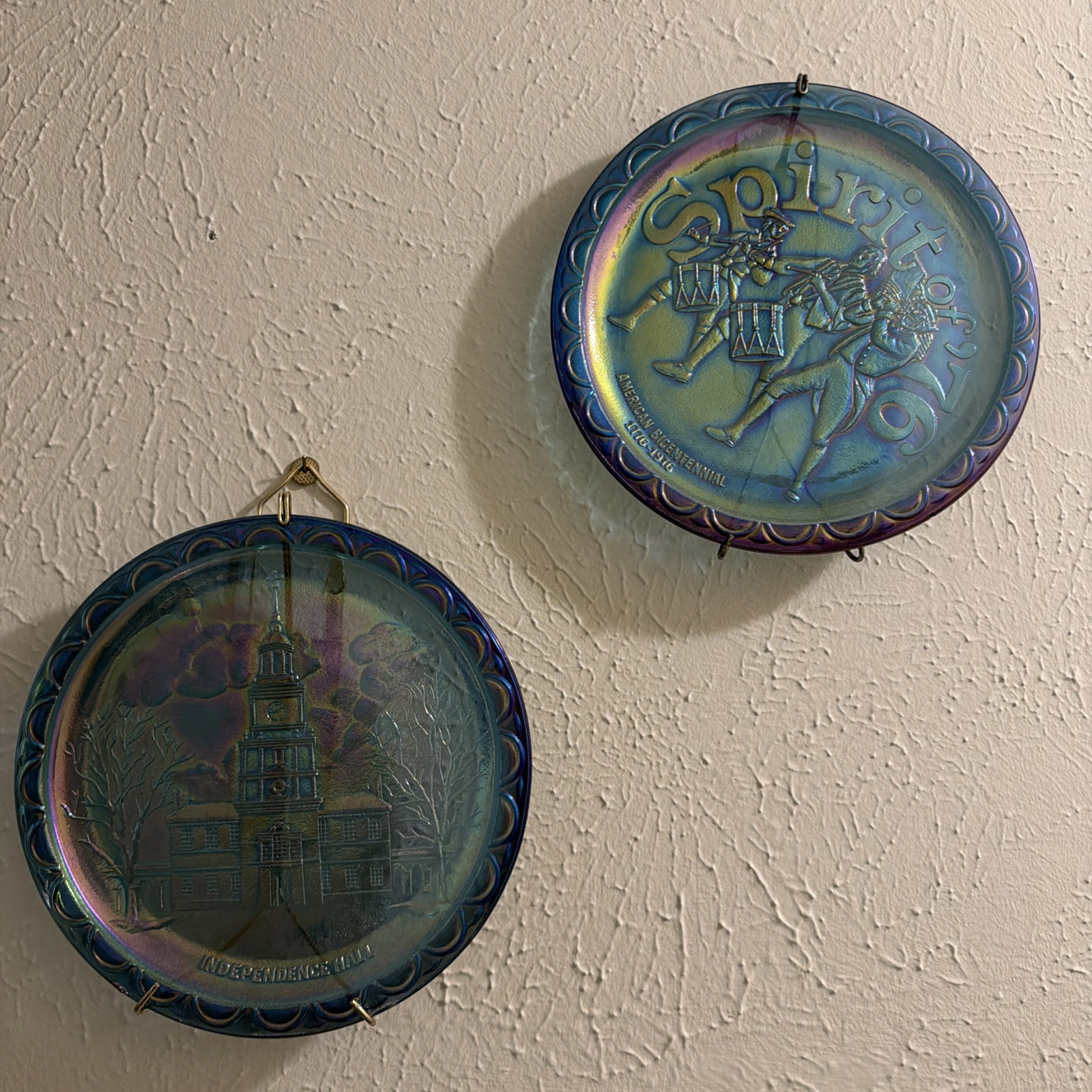 Vintage Indiana Glass Co. Iridescent Blue Independence Hall Plate 8″D 2 plates