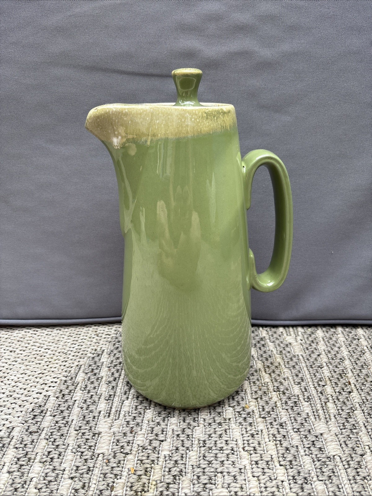 Mid 20th Century MCM Hull Usa Pottery Green Drip Glaze Pitcher/Carafe W/ Lid 11″