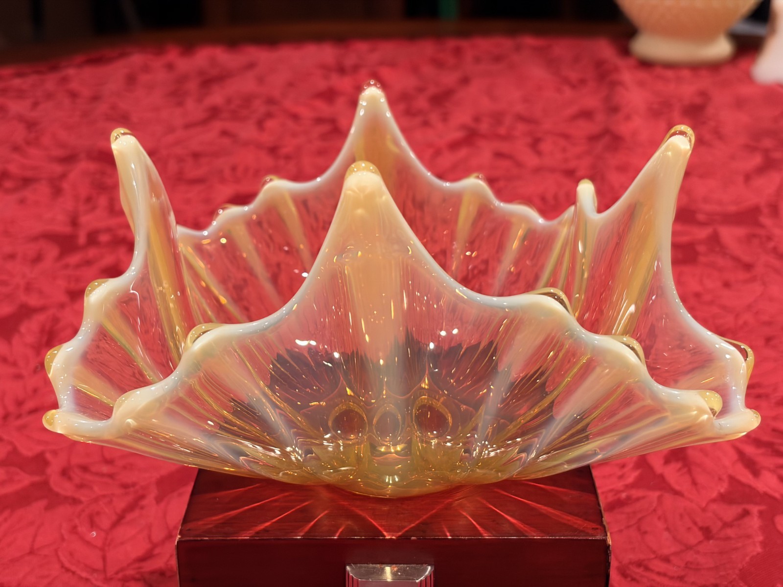 Vtg Fostoria Heirloom Vaseline Opalescent Uranium Glass Handkerchief Bowl 7.5”