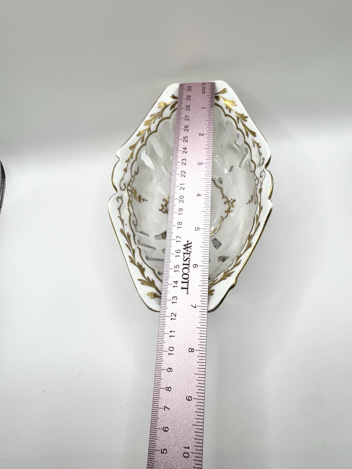 Andrea By Sadek Porcelain Pedestal Candy Dish Gold Gilt Floral Regency