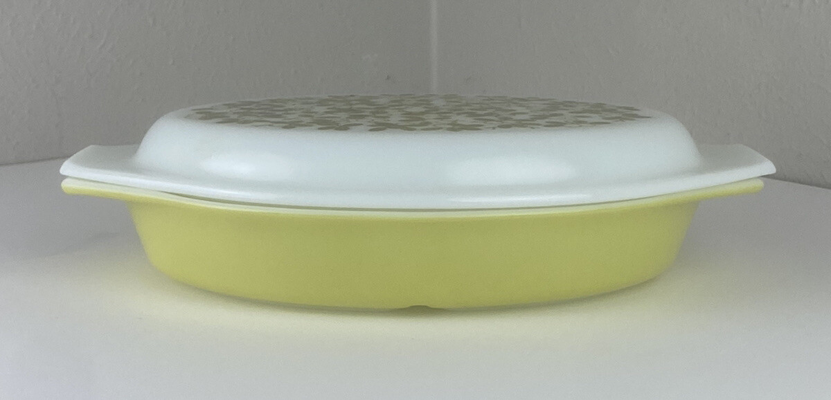 Pyrex Verde Olive Green Divided Casserole Ovenware 1.5 QT Vintage With Lid