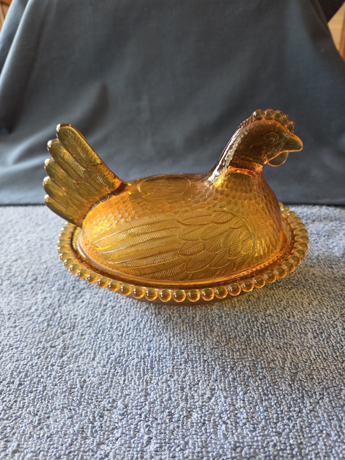 Vintage Indiana Glass Golden Amber Beaded Edge 7 Inch Hen On Nest