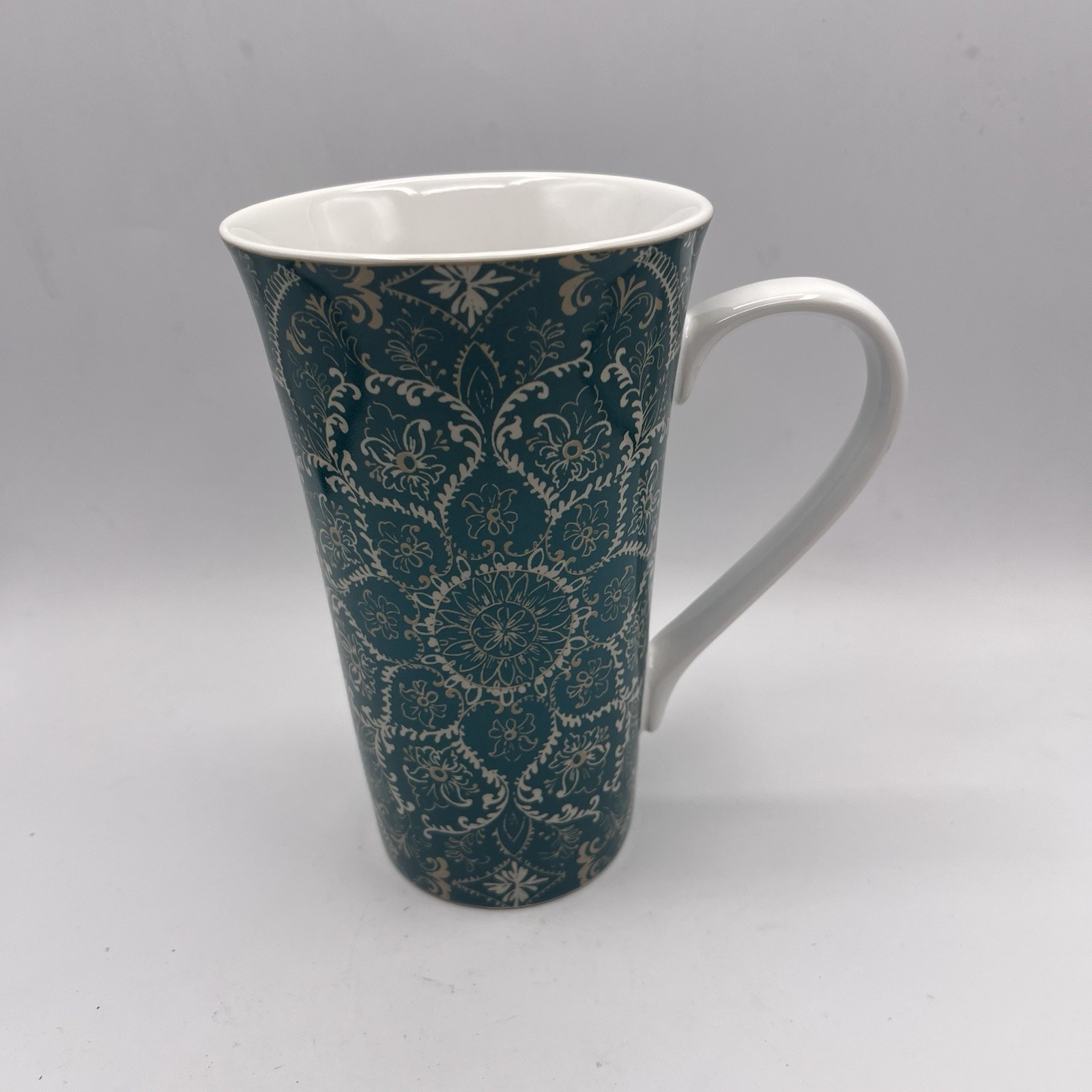 222 Fifth Dinnerware Teagan Teal Pattern Latte Mug 6 1/4″ x 4″