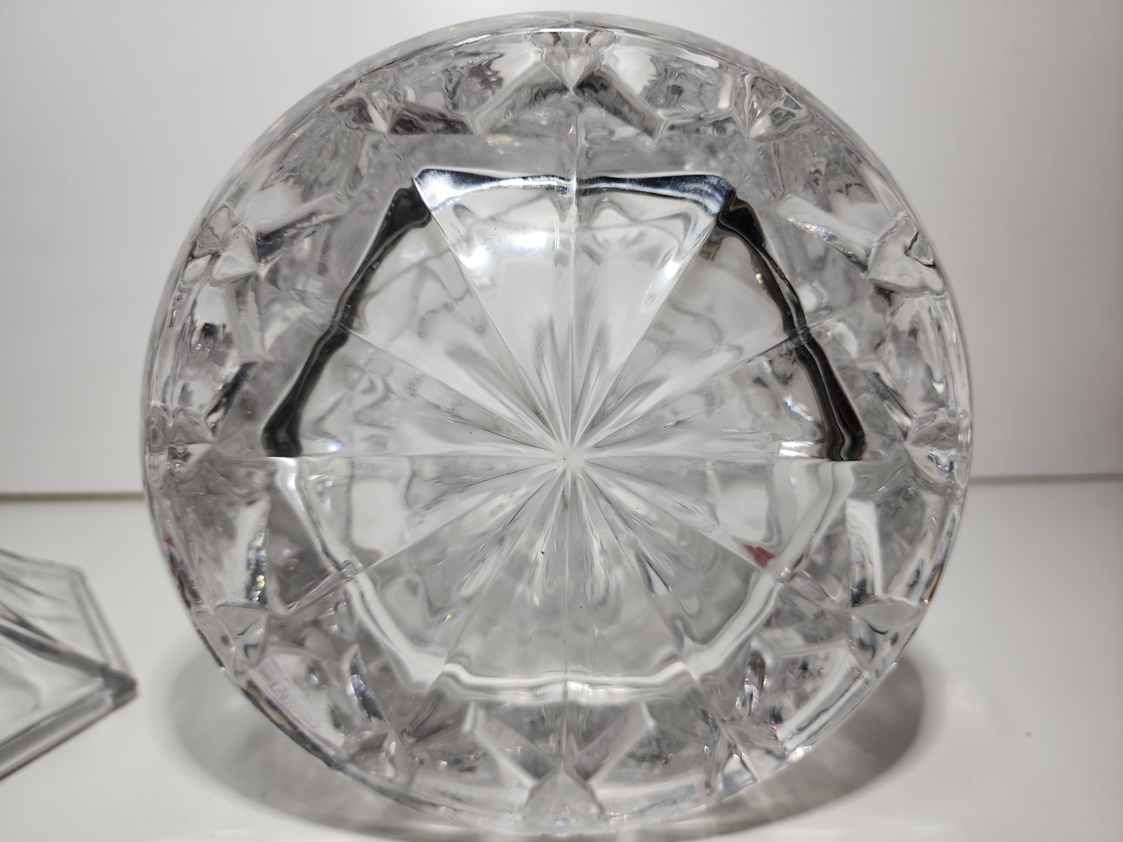 Gorham Lady Anne Hexagon Cut Crystal Biscuit Barrel Jar w/Lid 9″ H x 6″ D