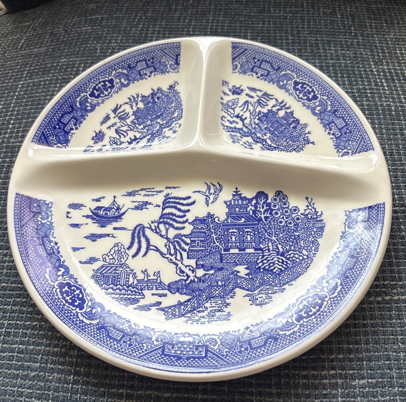 Blue Willow 1940s Societe Ceramique Maestricht DIVIDED PLATE Holland Dish 11″