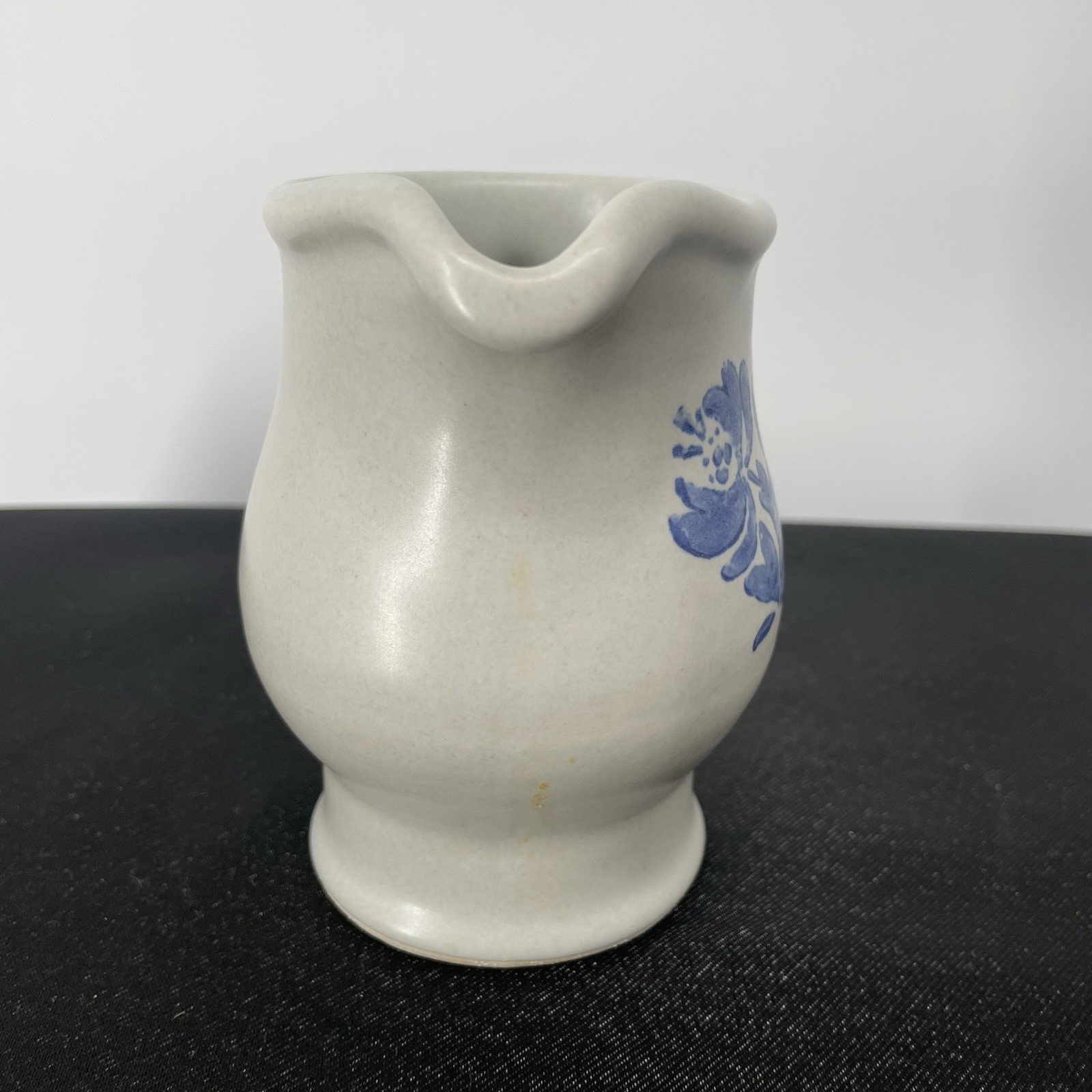VTG 70s Pfaltzgraff Yorktowne Ceramic Blue Floral Coffee Creamer USA