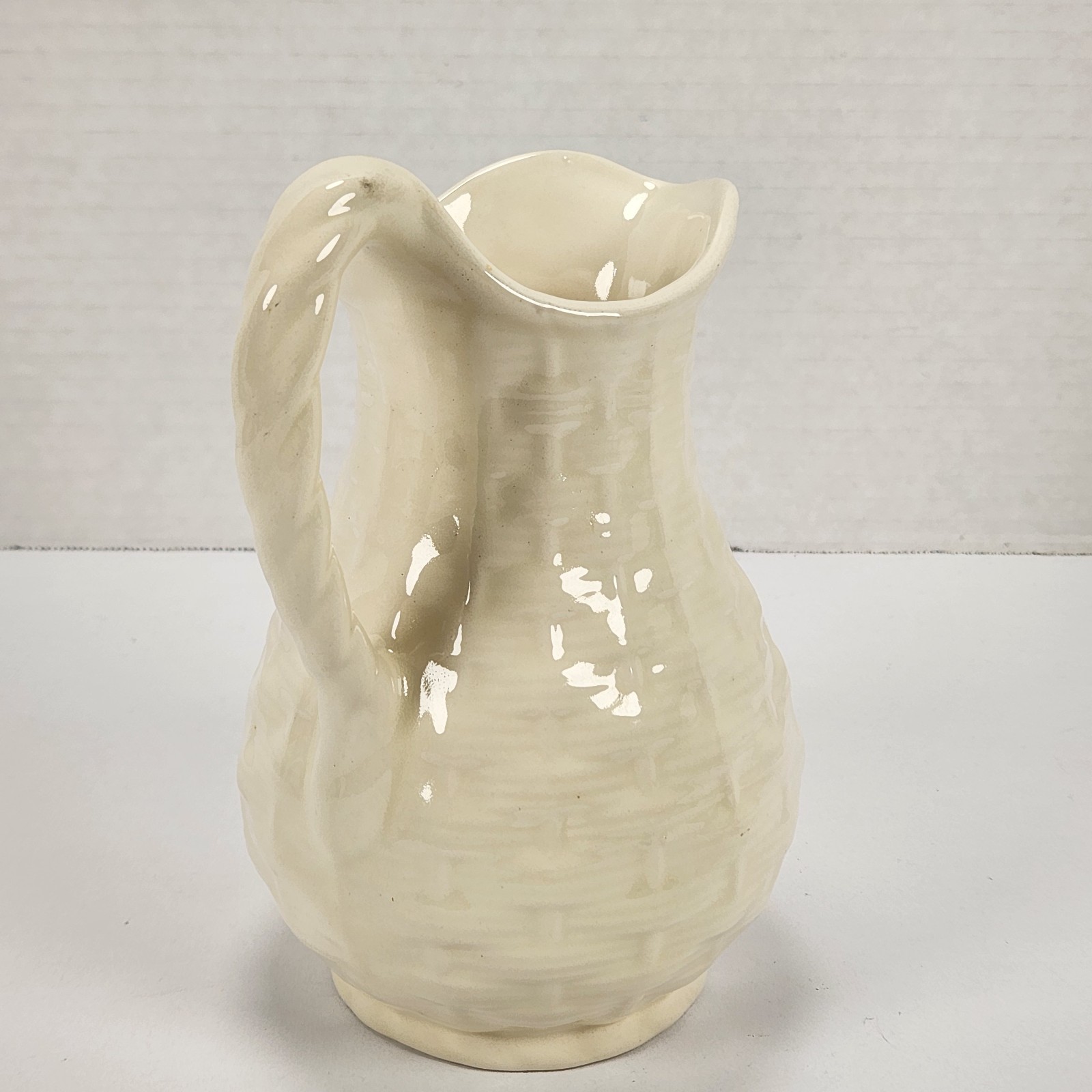 VTG Ceramic Cream Off-White Basketweave Pitcher Farmhouse Twisted Handle 7.25″