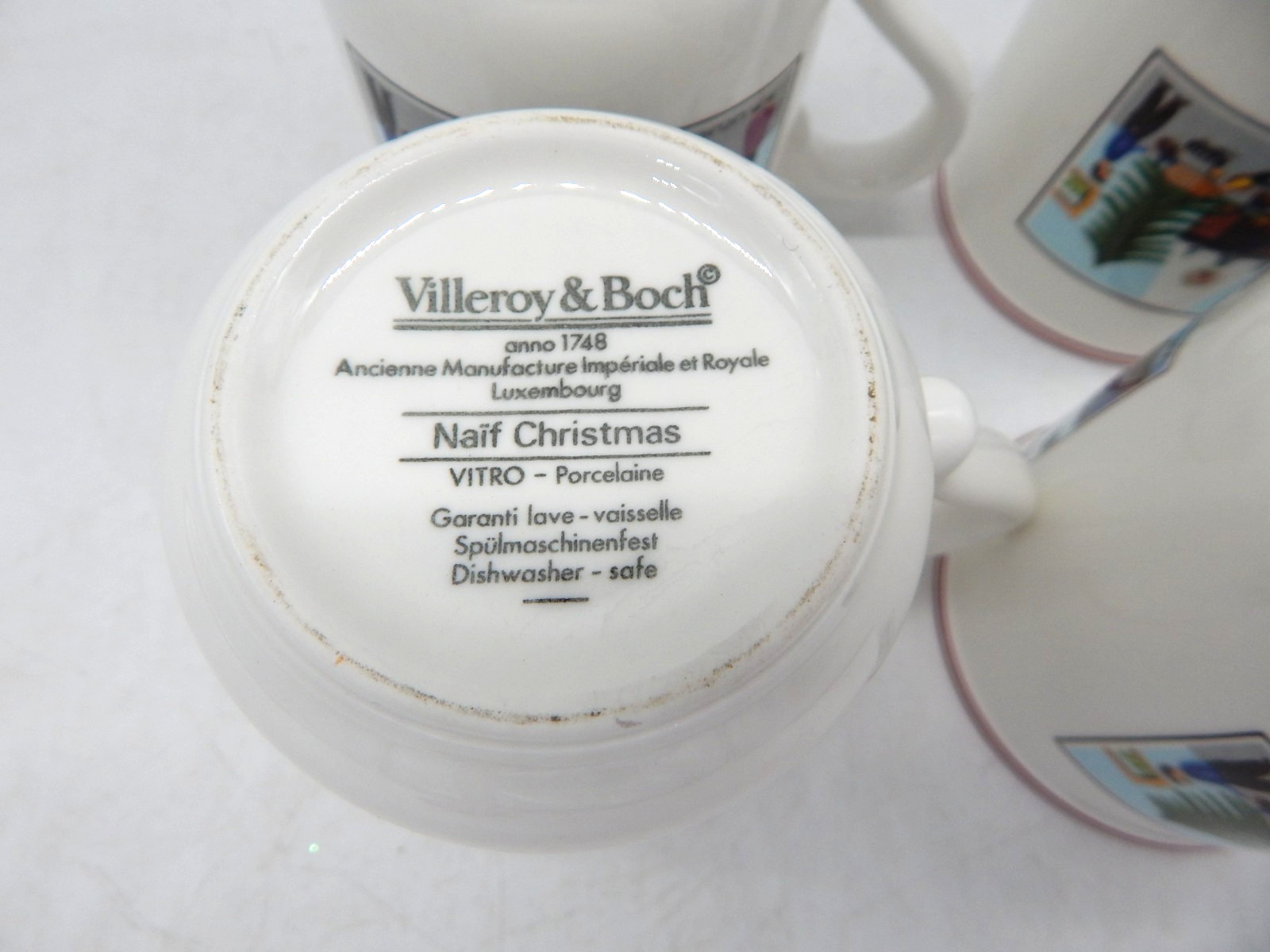 Lot of 4 Villeroy & Boch Naif Christmas Tea or Coffee Cups 10 Oz