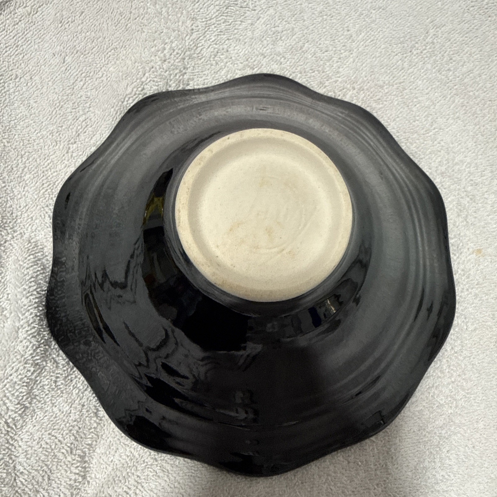 Bill Campbell Signed Art Pottery 8″ x 3.5″ Bowl Fluted Edge Drip Glaze Pedestal