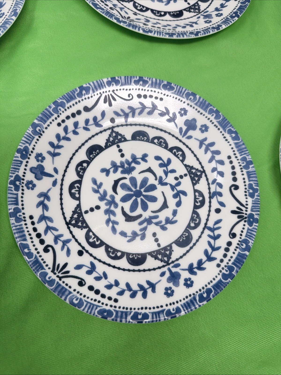 Set Of 6 Corelle Vitrelle Portofino Salad/Dessert Plates Blue Floral 6.75″