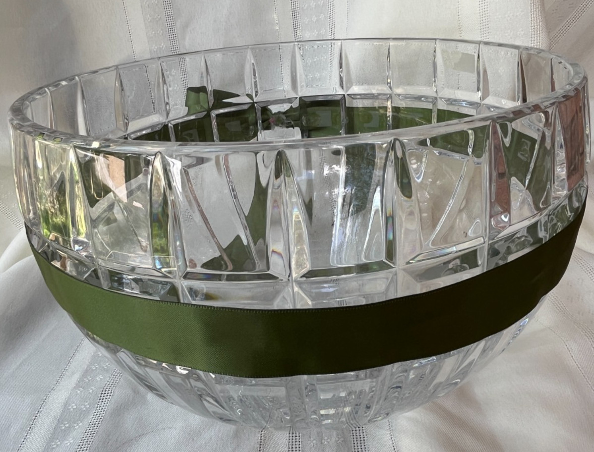 MARQUIS by WATERFORD QUADRATA CRYSTAL 7″ BOWL ~ GREEN RIBBON ATTACHED ~ SIGNED