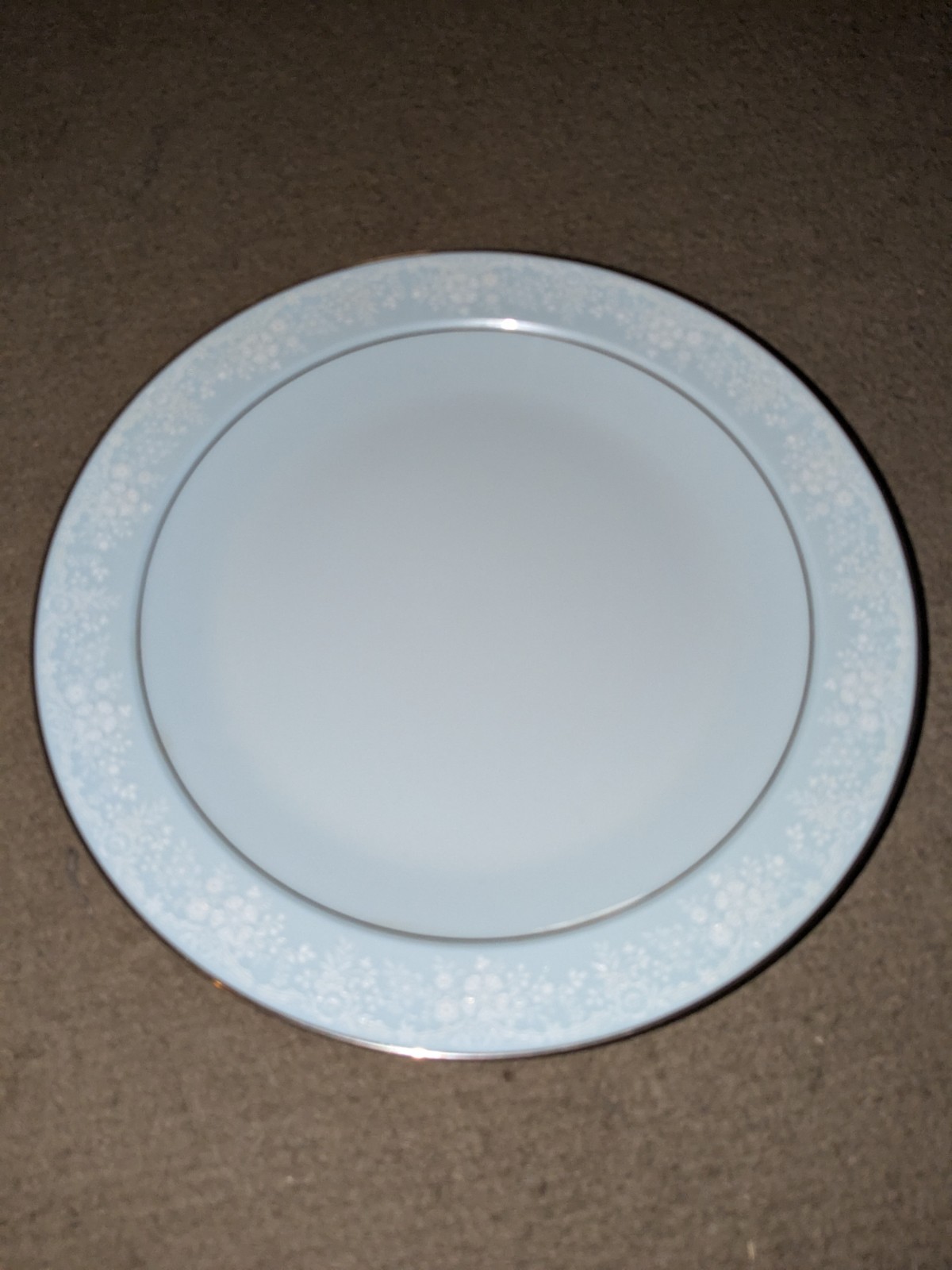 Noritake Fidelity Dinner Plate Blue White Flowers Platinum Trim 10 1/2 Inch 8003