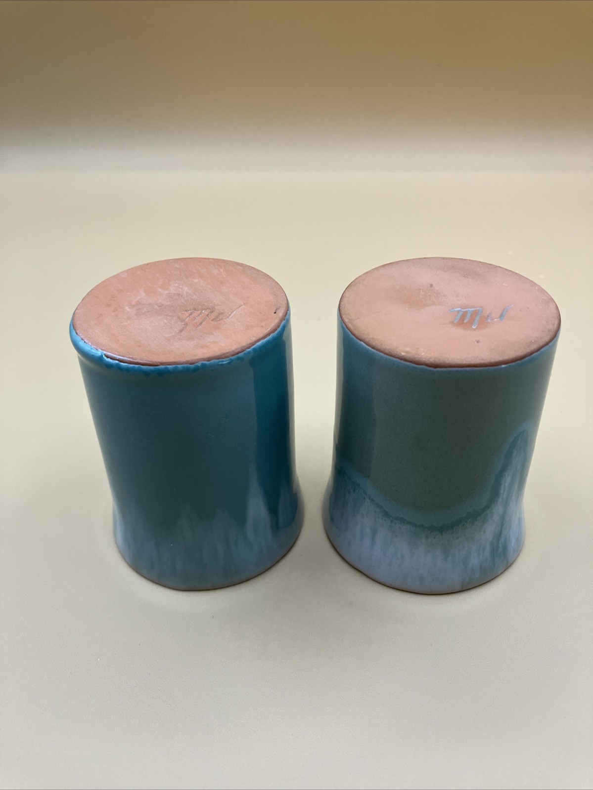 (2) Studio Art Pottery Coffee Tea Cup Cup Hand Thrown Drip Glaze Artist Signed