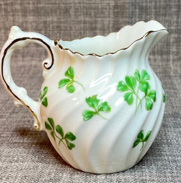 2 pc AYNSLEY England Cream & Sugar Set Bone China Green Clover Motif Gold Trim