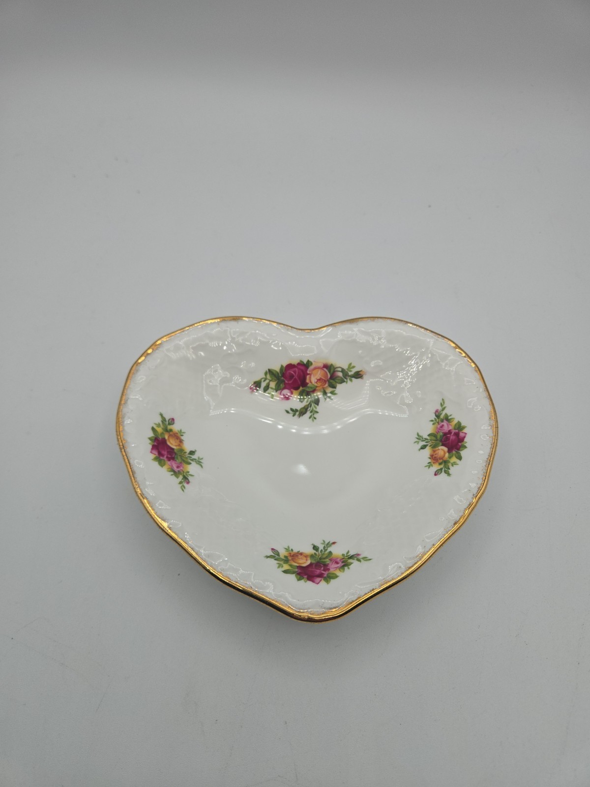 ROYAL ALBERT OLD COUNTRY ROSES HEART SHAPE SMALL TRINKET CANDY DISH