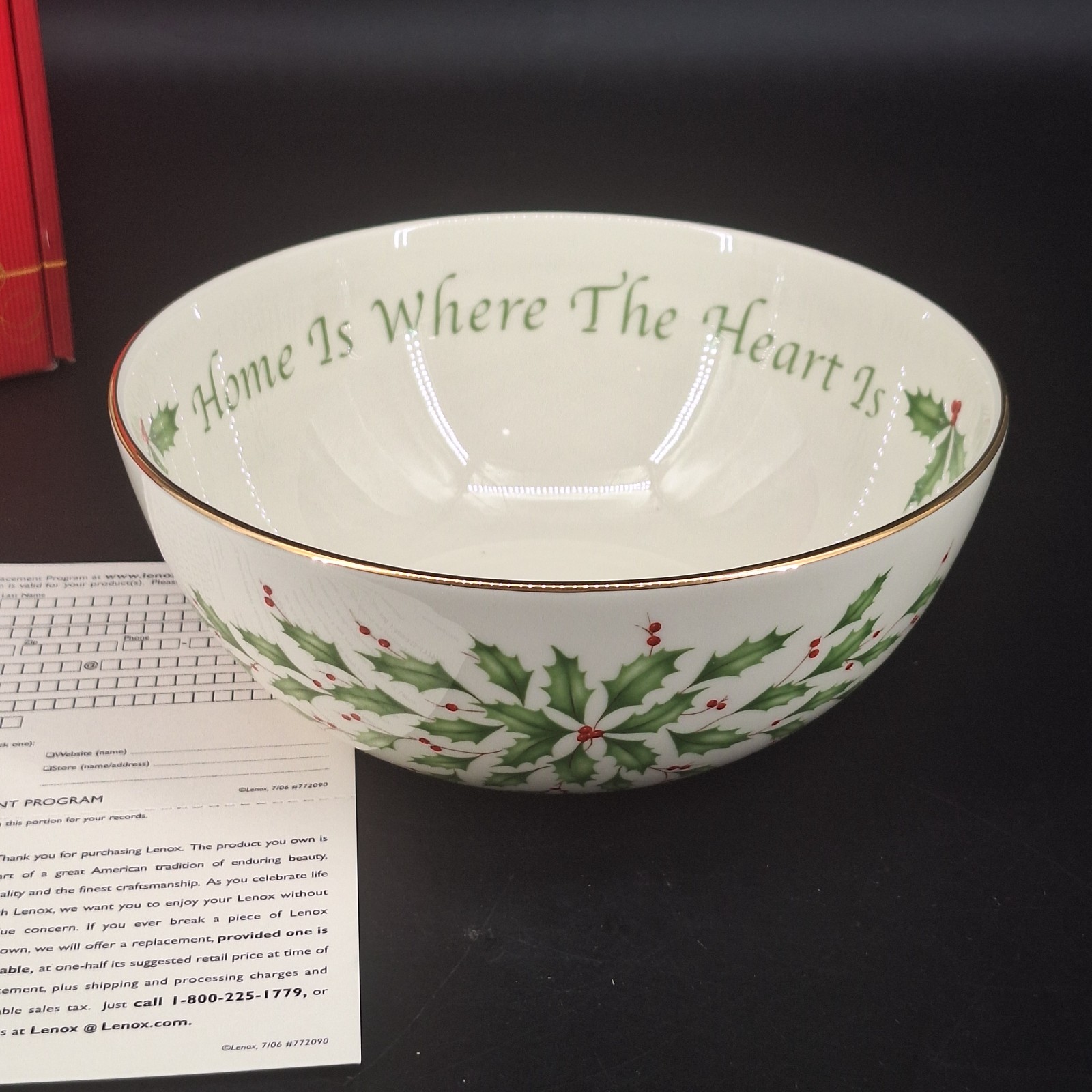 Lenox Holiday Sentiment Bowl Home is Where The Heart Is New In Box
