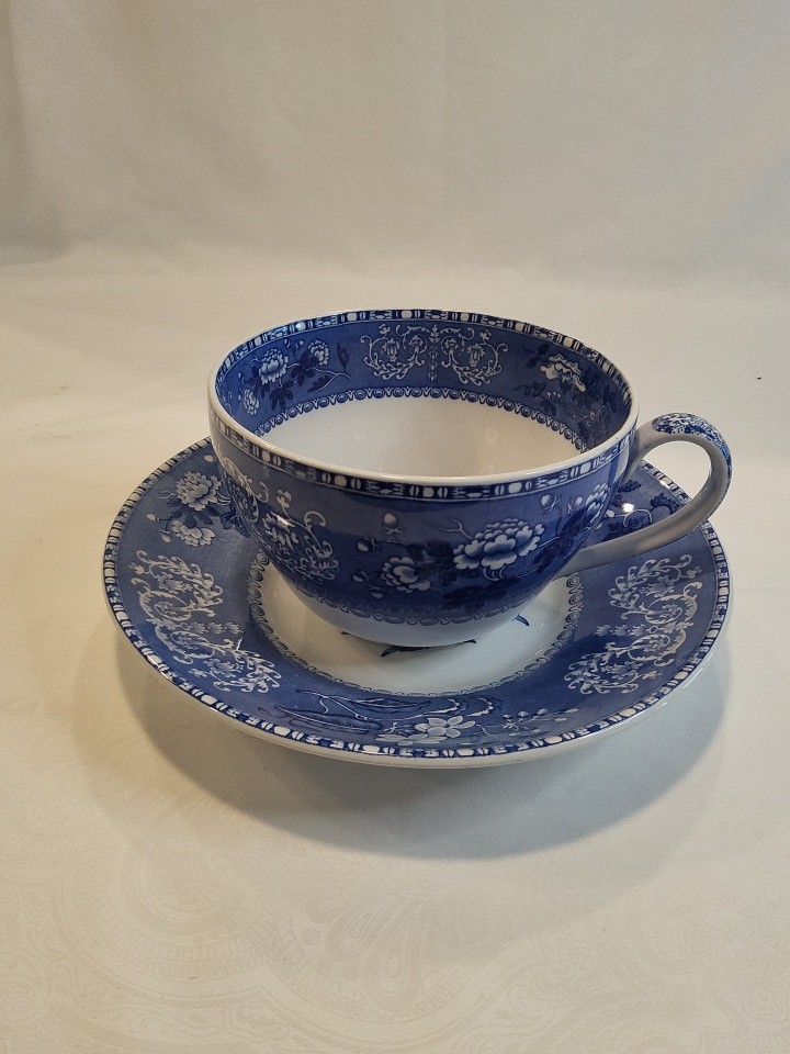Spode Vintage Copeland Camilla Large Soup Cup and Saucer – 2 Piece Set.