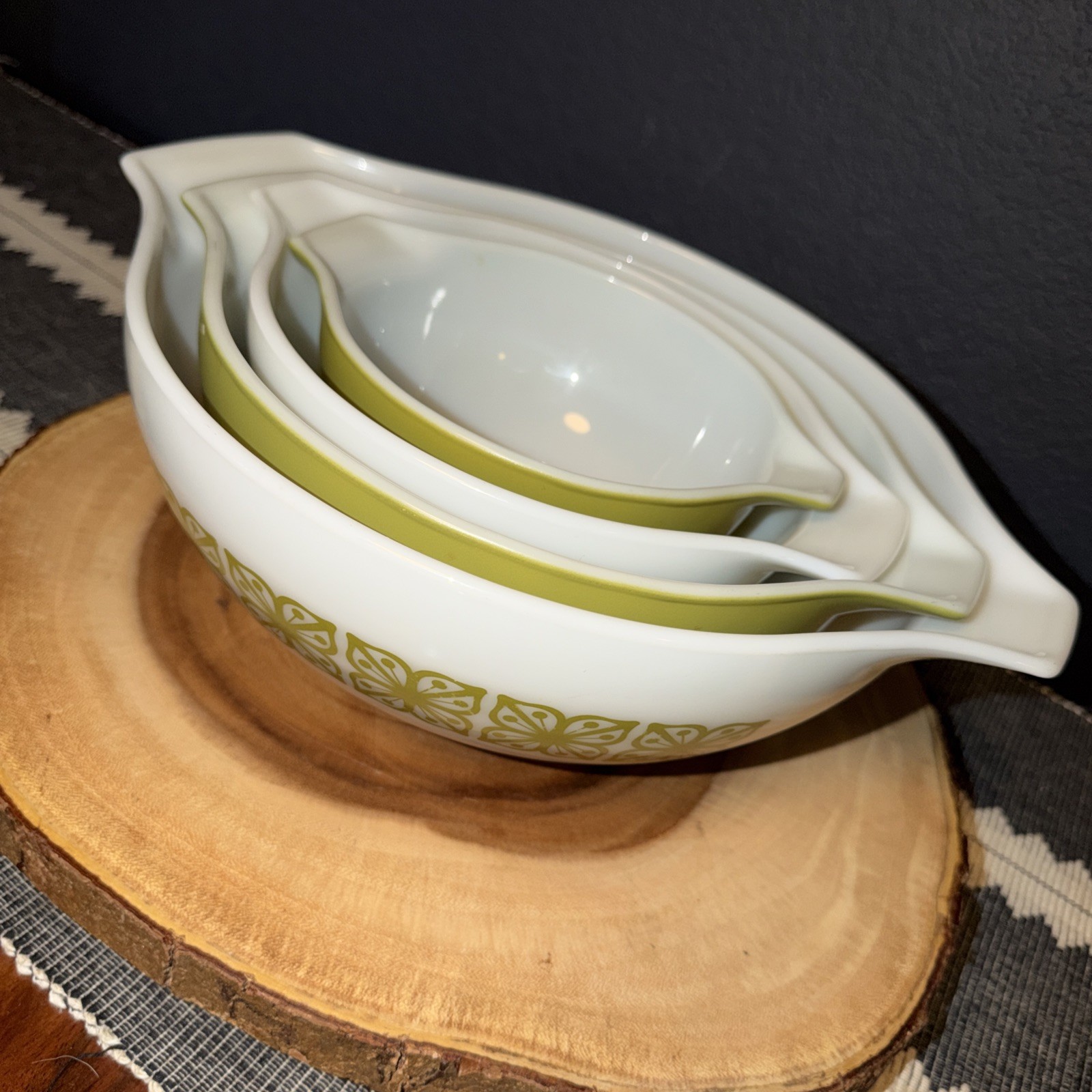 VTG Pyrex Green Square Flowers/Verde Cinderella Dbl Spout Nesting Bowls Set of 4
