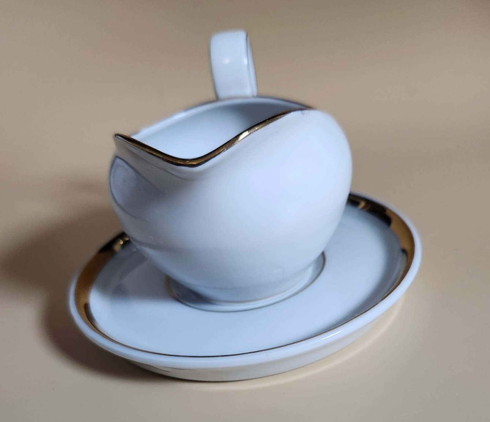 Hutschenreuther Creamer And Saucer Set From Germany (9061)