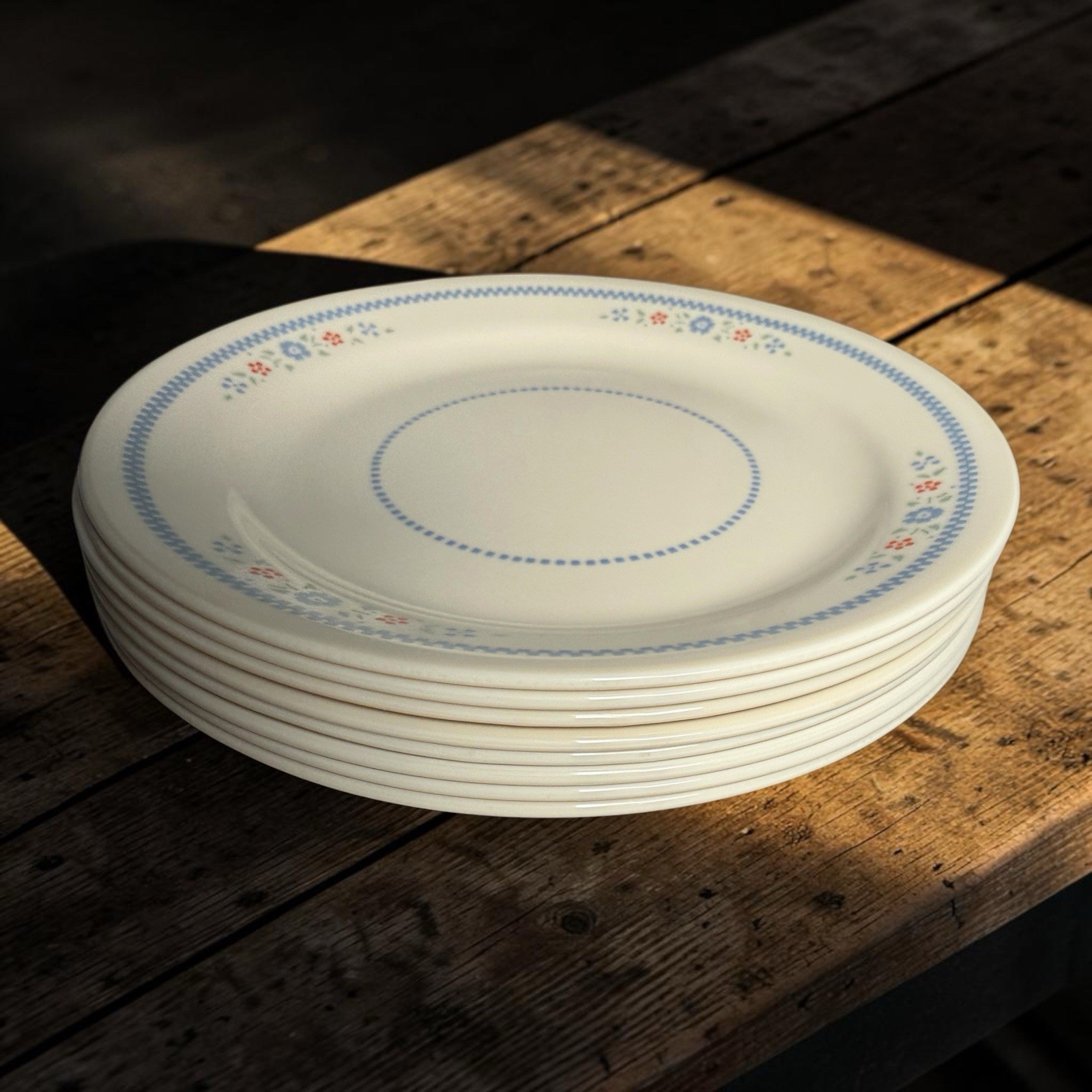 8 Vintage Corelle by Corning Granny Cottage Needlepoint 7.25″ Bread Plates