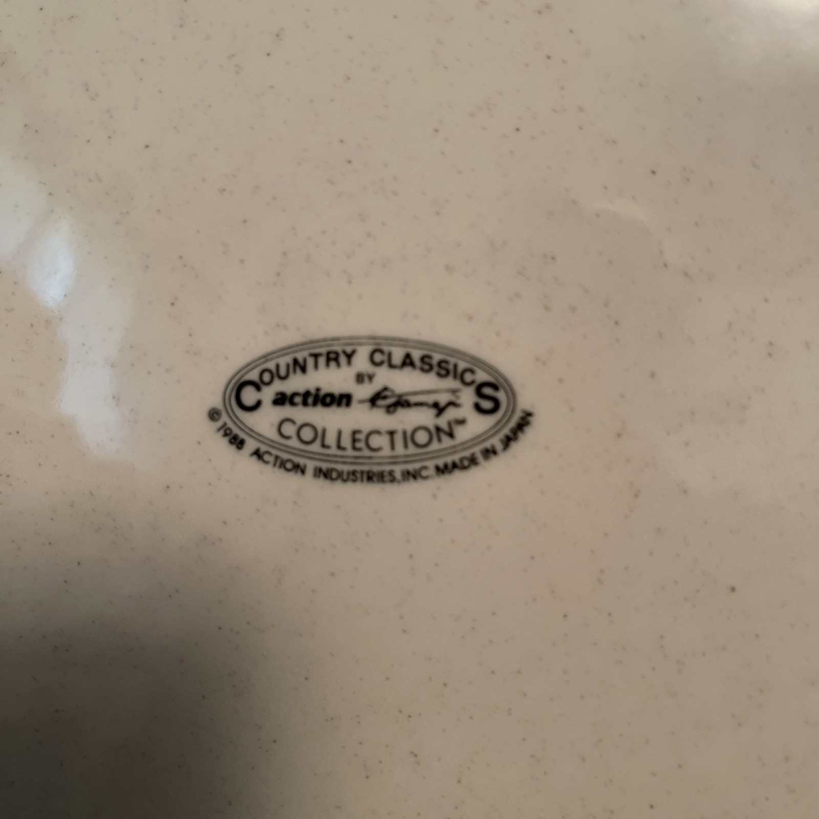 1988 COUNTRY CLASSICS ACTION COLLECTION DINNER PLATE 10 3/4 IN. PREOWNED