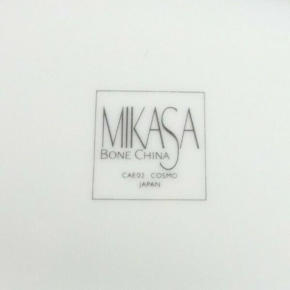 Lot of 4 Mikasa China Cosmo CAE02 Cups & Saucers