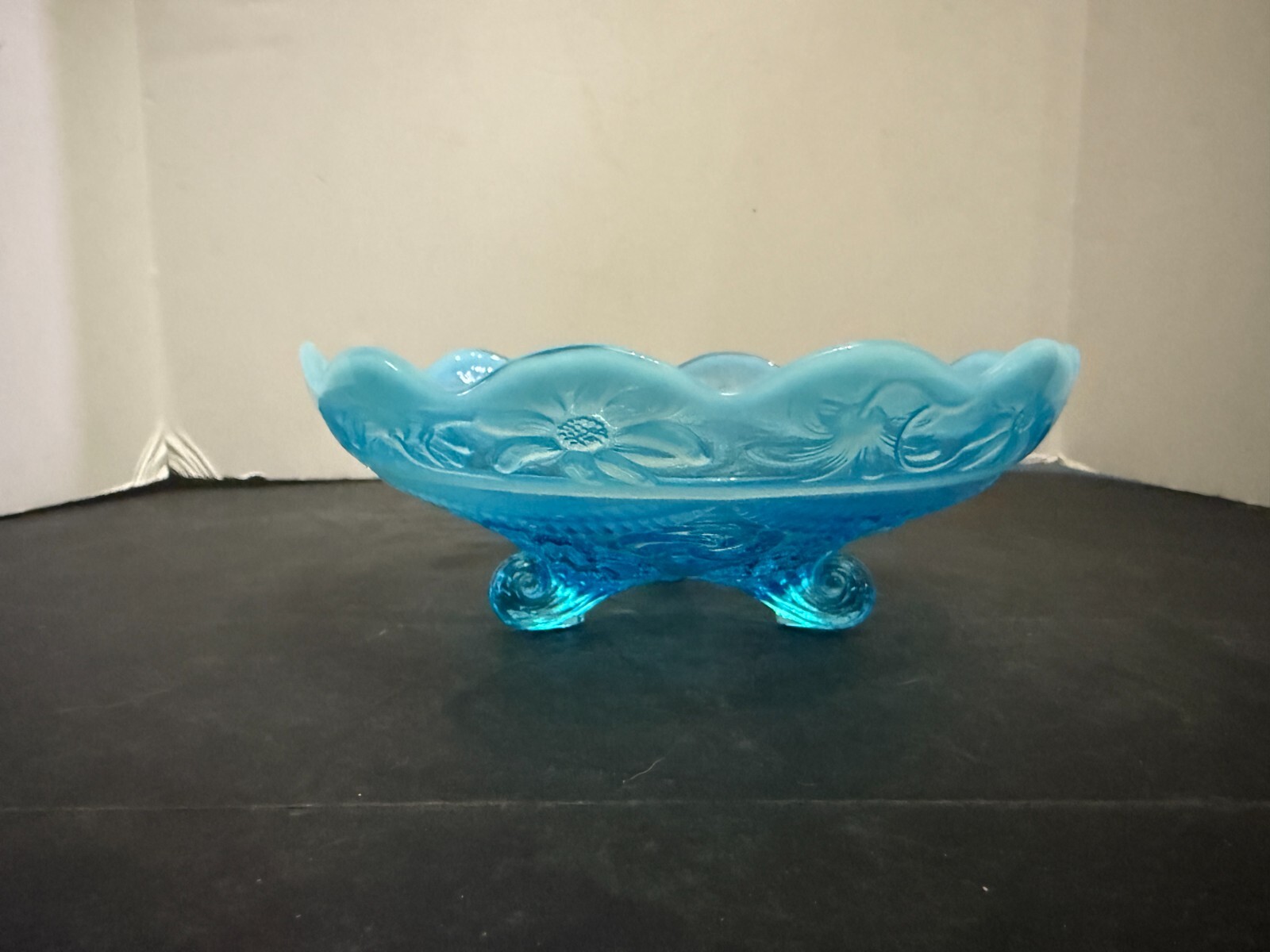 Antique c1905 EAPG Jefferson Glass Blue Opalescent Ruffles and Rings Footed Bowl
