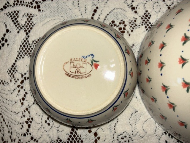 Set of 2 Nesting Hand-Painted Floral Polish Pottery Bowls Kalich Boleslawiec