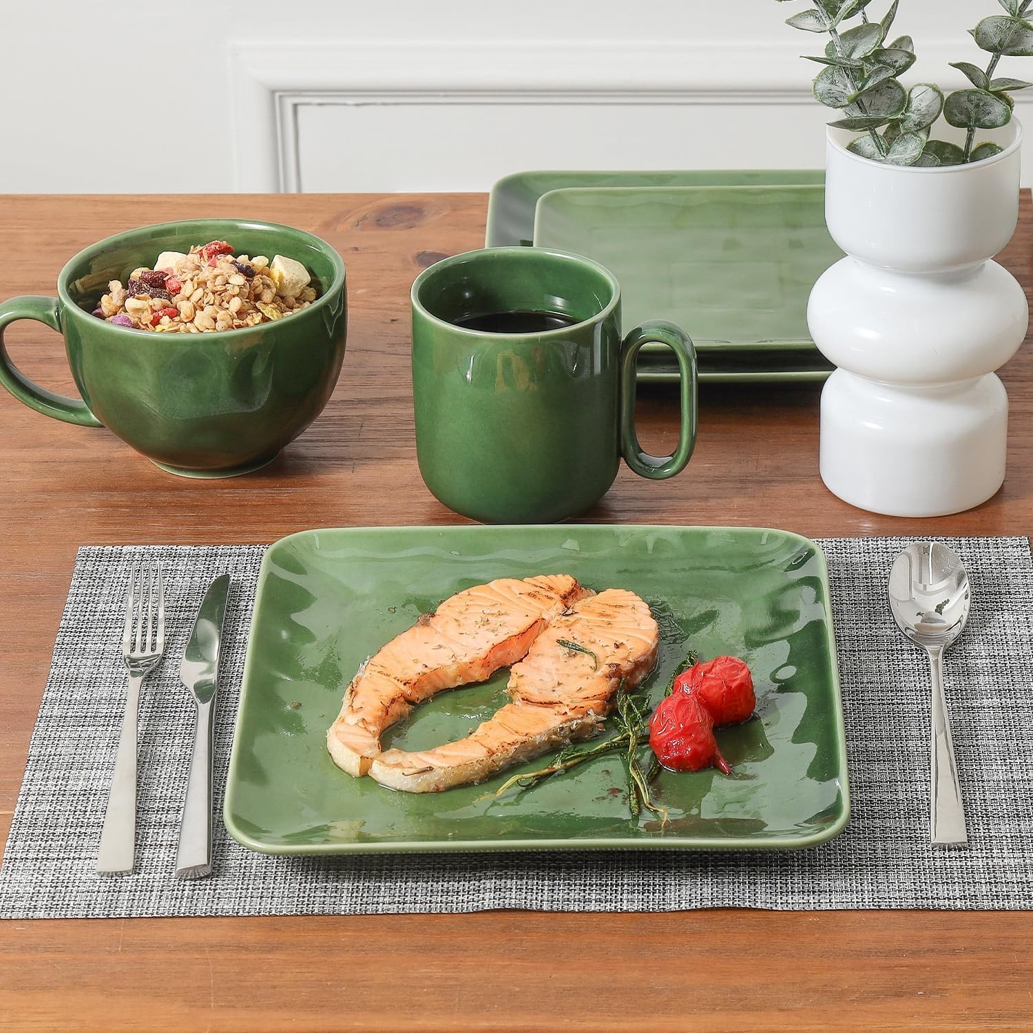 Ceramic Square Plates Set of 6 – 10″ Porcelain Dinner Plates for Steak, Pasta, P