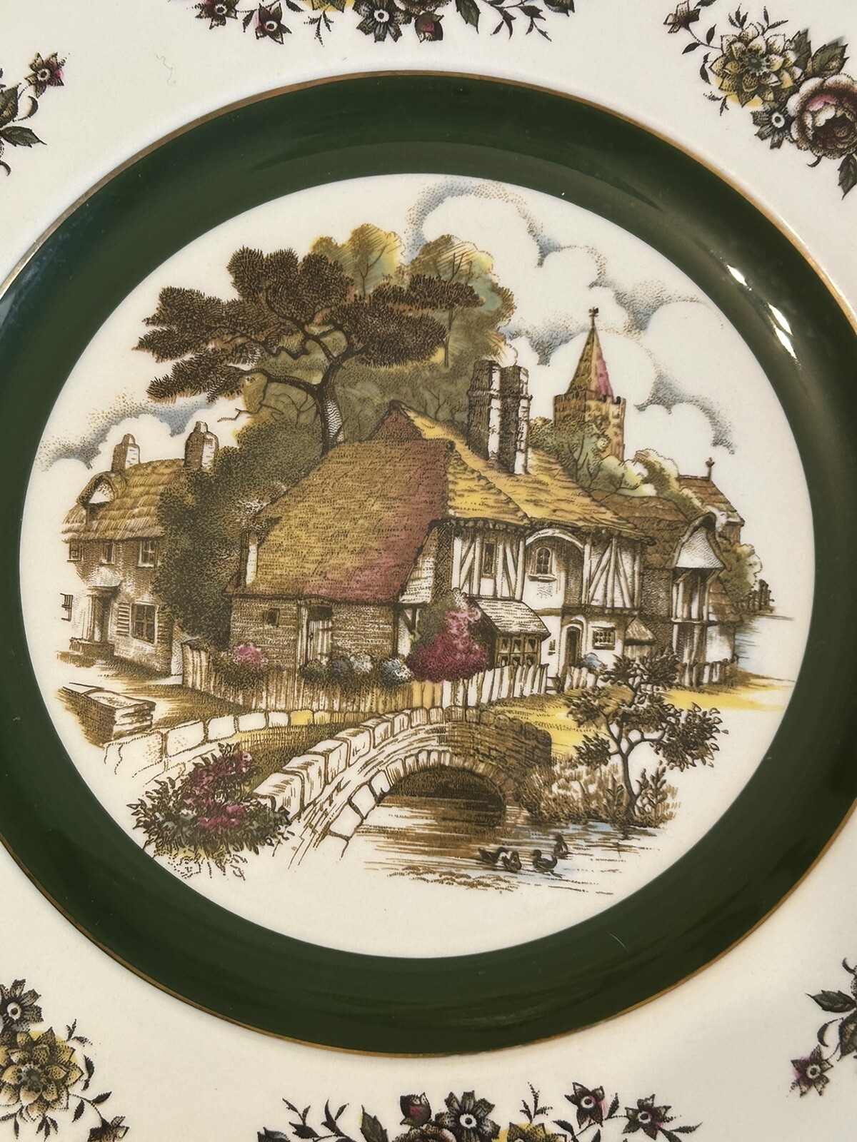 3 Vintage ASCORT SERVICE CHARGER WALL PLATES VILLAGE SCENE Wood & Sons England