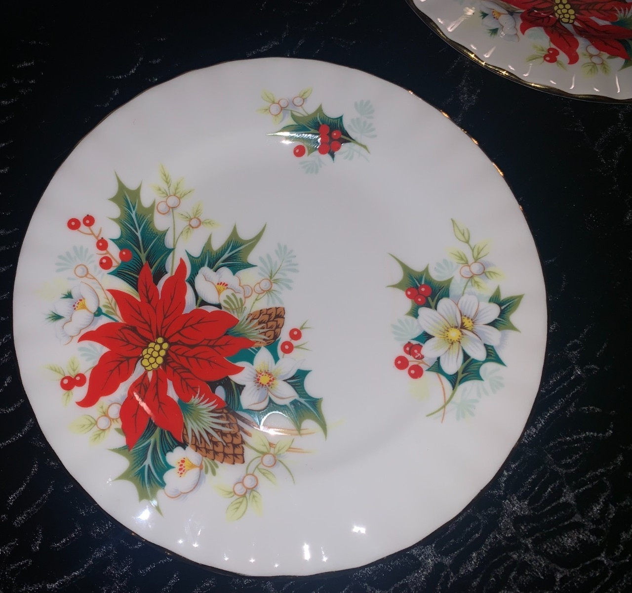 Vtg Bread Plates Royal Albert CHRISTMAS POINSETTIA Yuletide Bone 6.25 in 3 pc