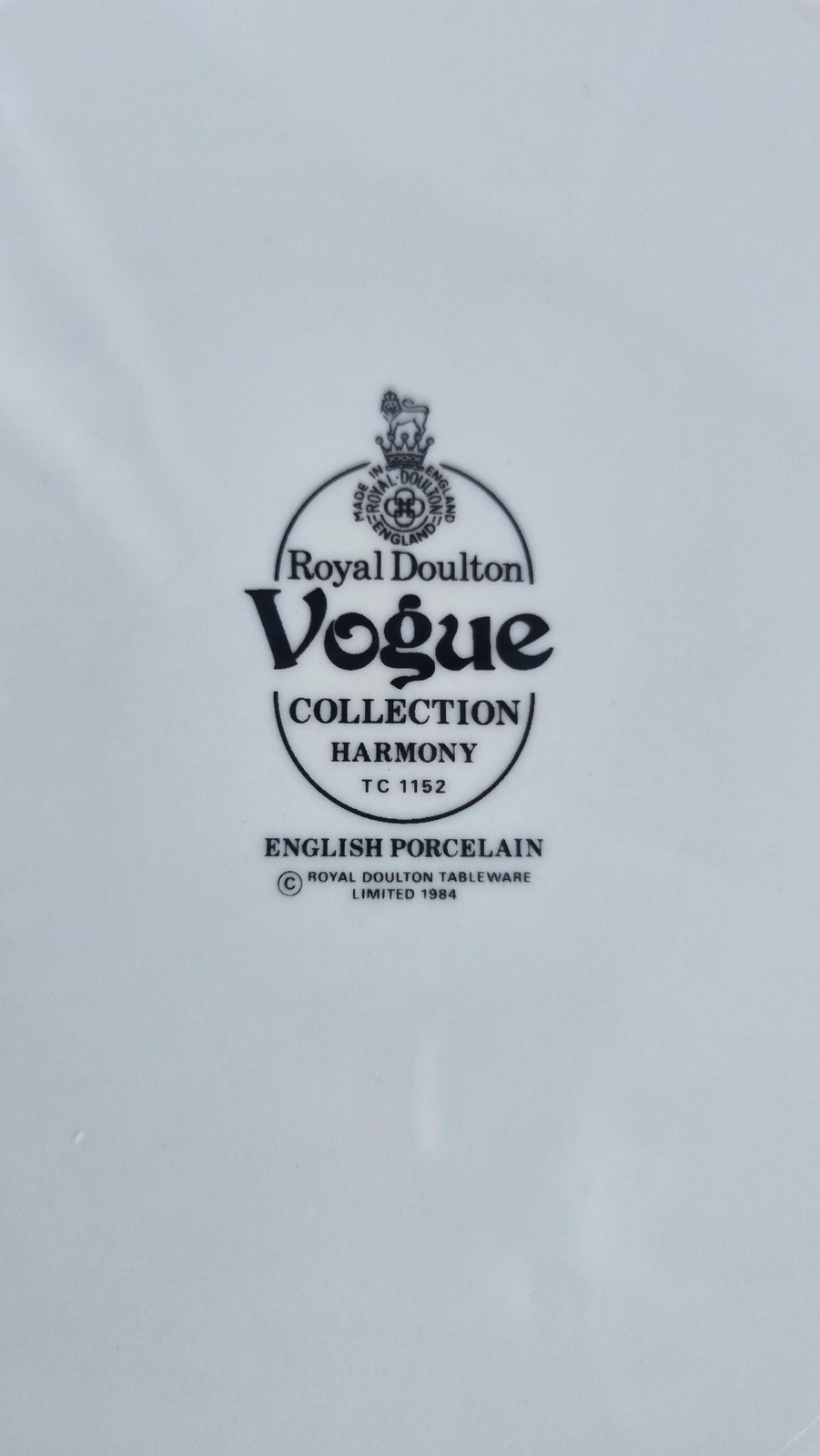 Vintage Royal Doulton Vogue Harmony Dinner Plate 10.5″ Gold Trim England