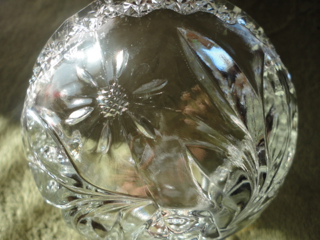 US Glass Co Floral & Diamond Pedestal Bowl Compote 5-1/2 in tall Vintage