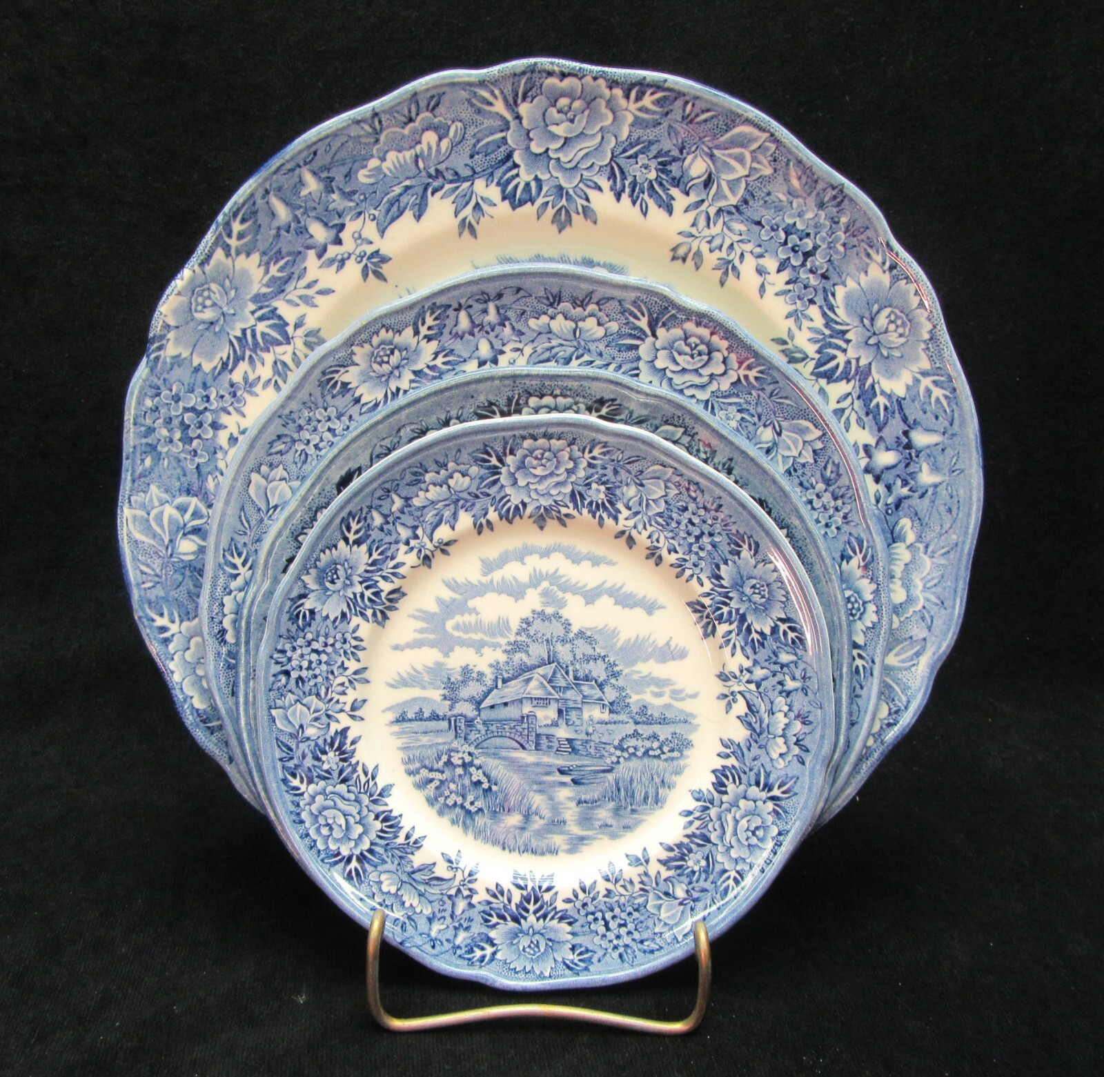 Vintage Salem Olde Staffordshire Blue English Village 9-7/8″ Dinner plate(s)