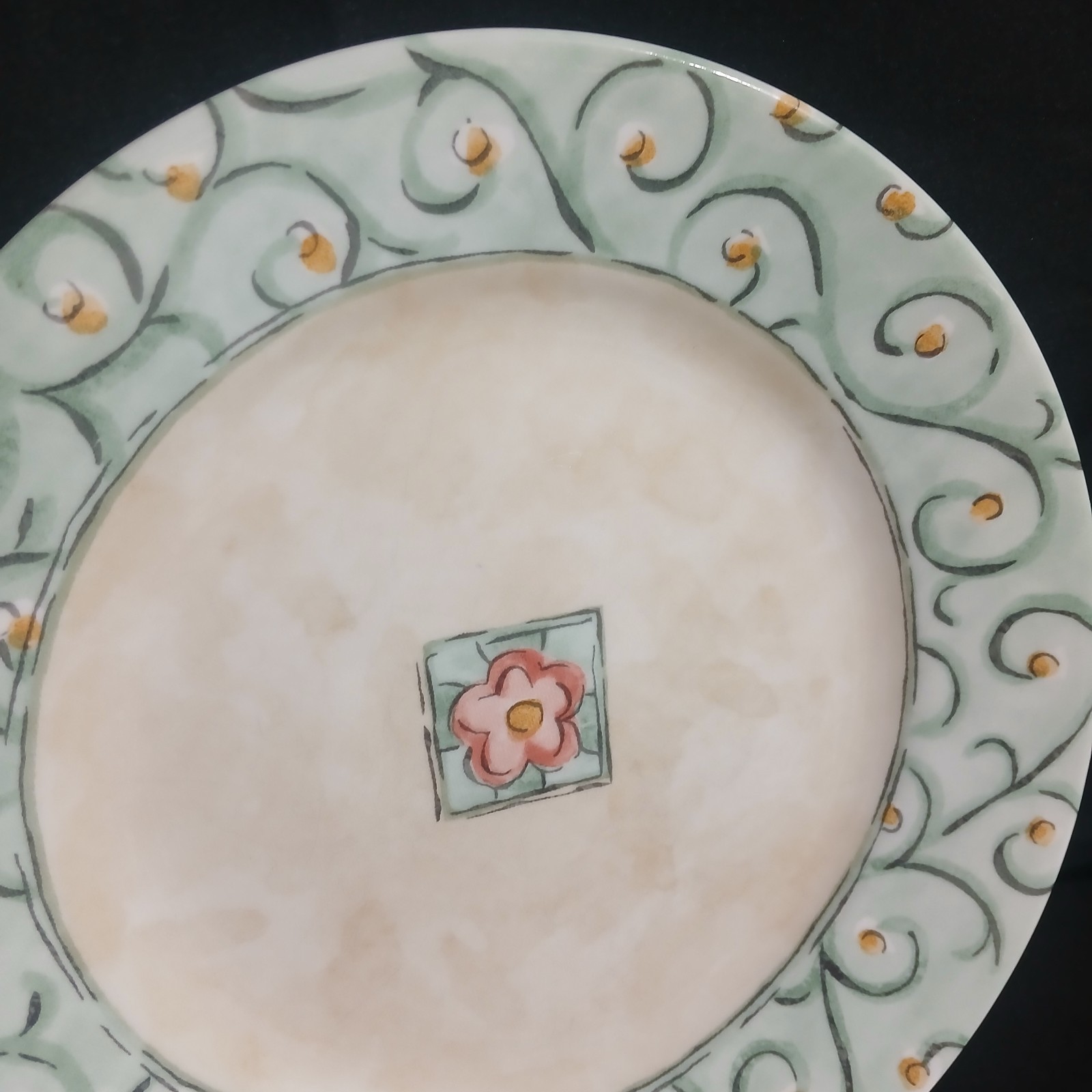 Set Of 4 Corelle Corning Watercolors Vitrelle Luncheon Salad Plates 8 1/2″