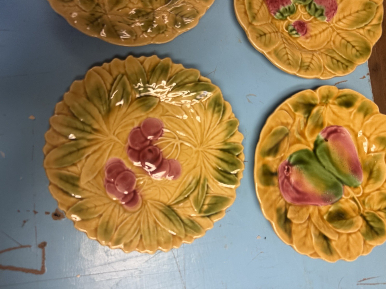 Set 8 Sarreguemines Majolica Hand Painted 7.5″ Fruit Plates & Platter France