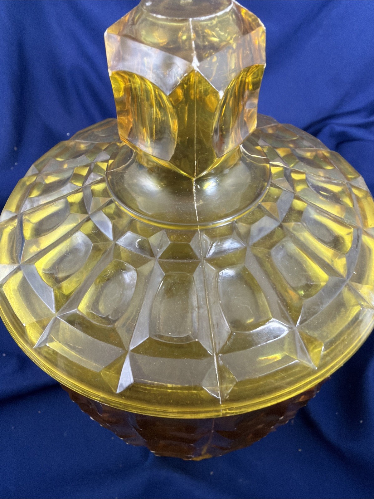 Rageline Yellow Pattern Plastic Candy Dish with lid: Vintage Style Server 8.5″