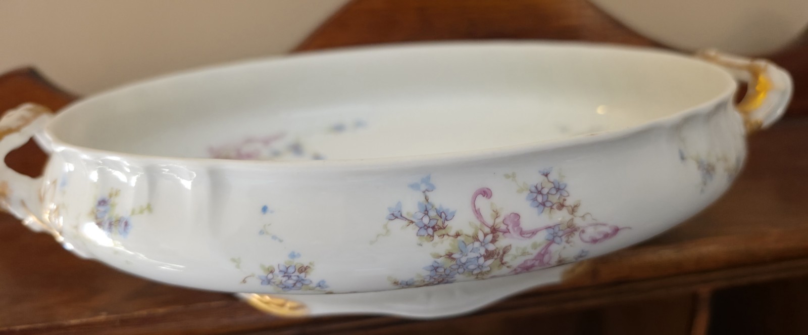 Theodore Haviland Oval Covered Vegetable-Pink Roses/Blue Scrolls -Schleiger