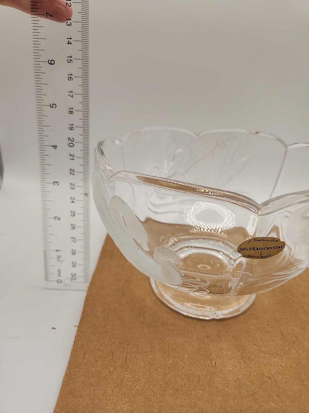 24% Lead Crystal Bowl With Embossed Frosted Swan Design Teleflora France