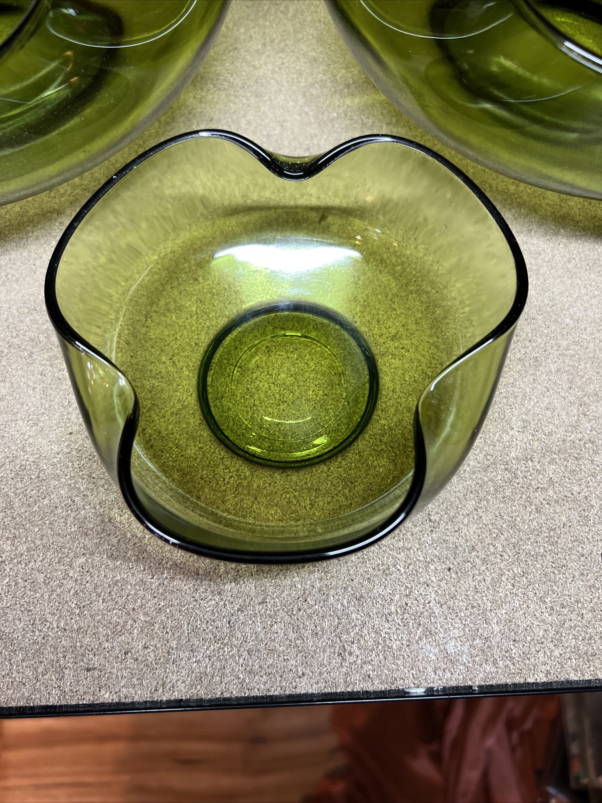 SET OF 3 Anchor Hocking Green Glass Pinched Sides Decorative Bowl NO CHIPS!