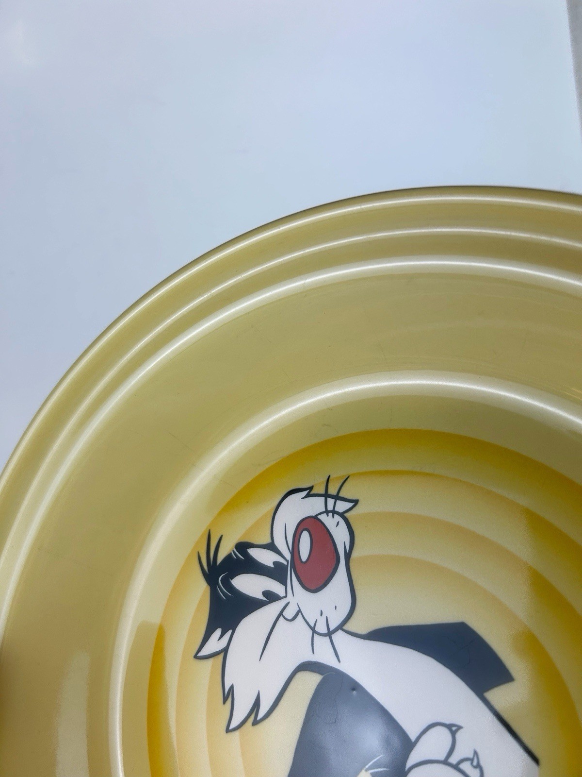 Fiesta Ware ‘Sufferin Succotash’ Sylvester The Cat Looney Tunes Pie Plate 1994