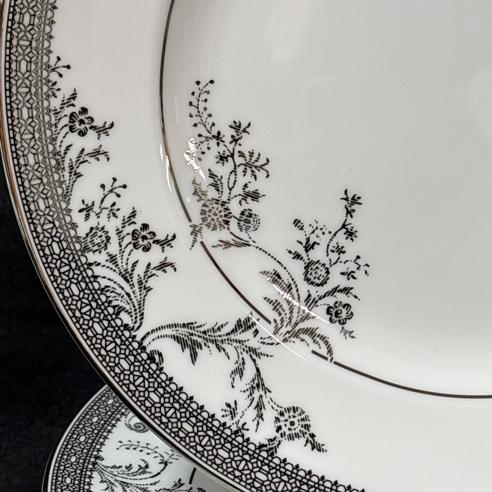 Wedgwood Vera Wang VERA LACE (Platinum) Salad Plate 8 1/8 Inches