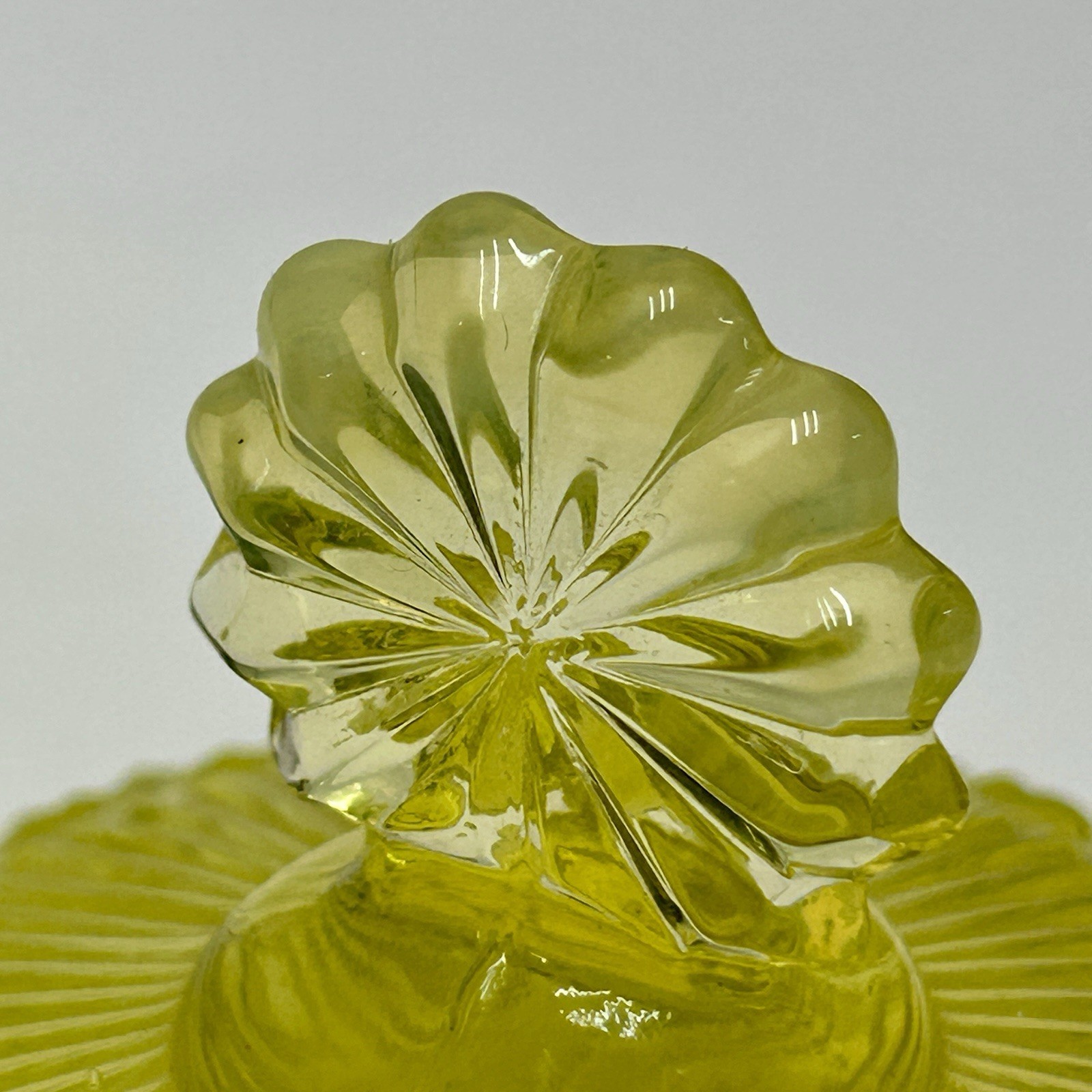 L.G. Wright Fenton Daisy Button Yellow Vaseline Uranium Opalescent Compote VTG