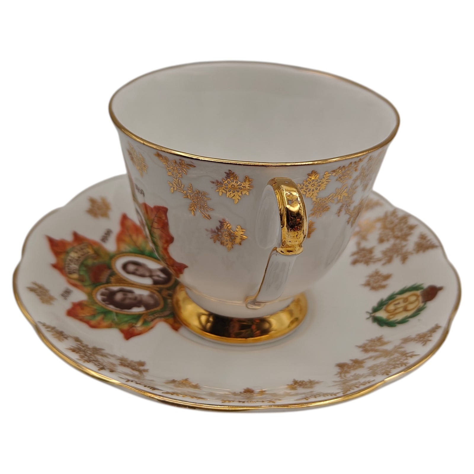QUEEN ANNE Rotal Visit Canada June 1959 Cup Saucer 5825 Fine Bone China ENGLAND
