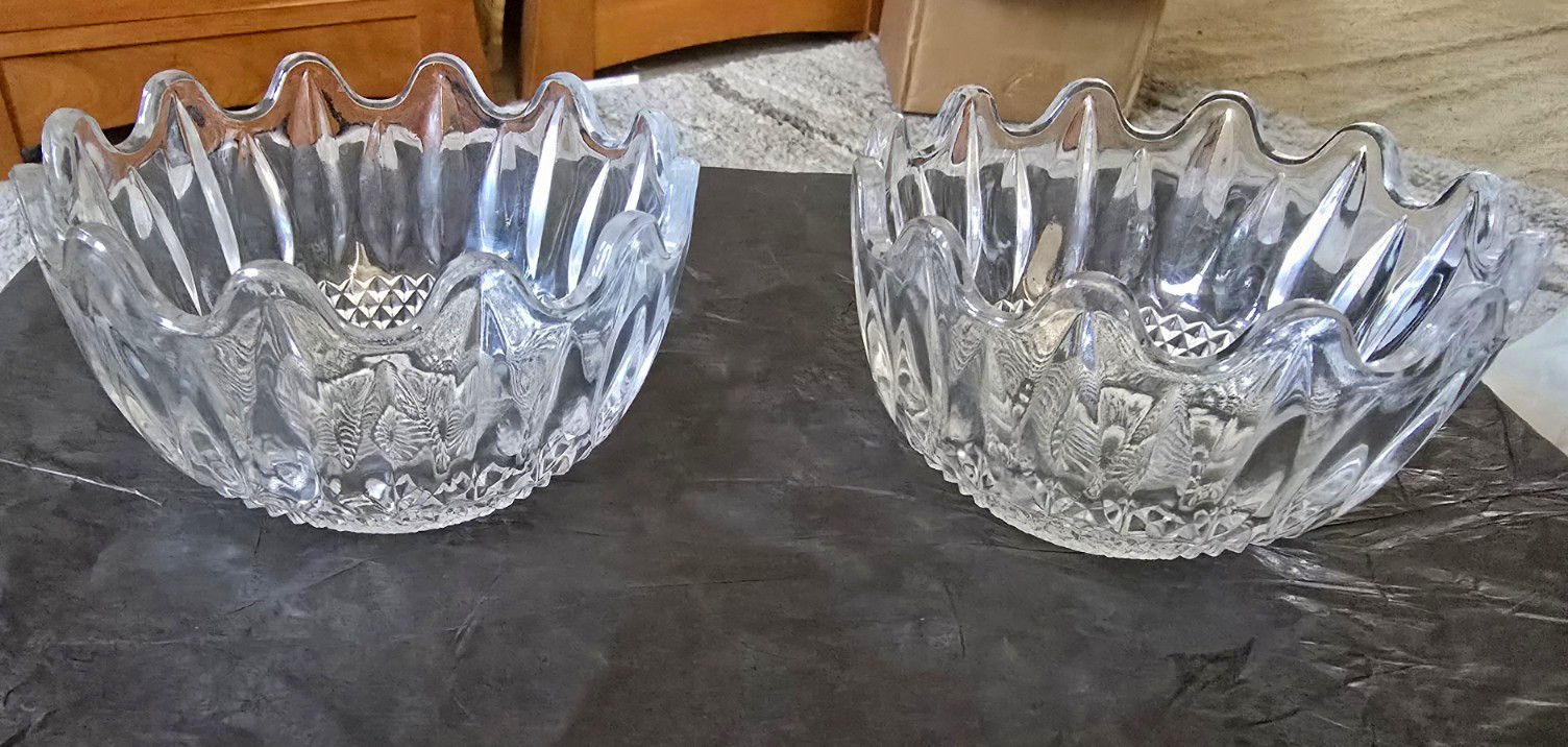 Unmarked 2-Piece Clear Crystal Round Bowl Set, Scalloped Rim Starburst